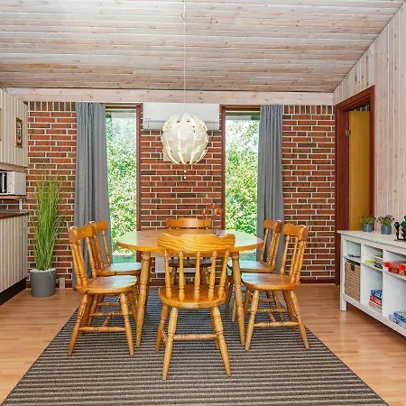 6 Person In Orsted-by Traum *